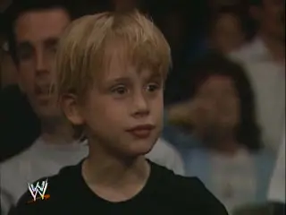 Macaulay Culkin bei WrestleMania VII (1991)