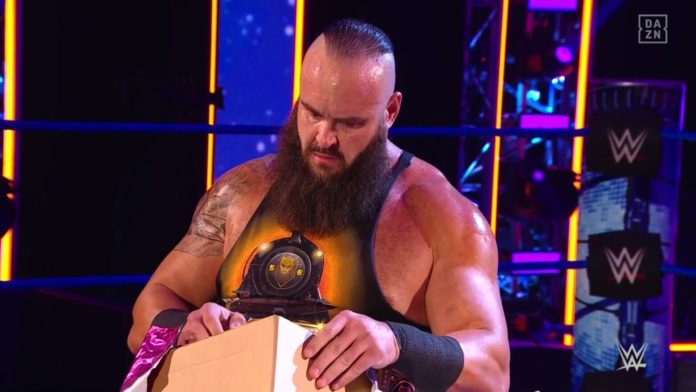 Braun Strowman hat ein Geschenk erhalten - (c) 2020 WWE. All Rights Reserved.