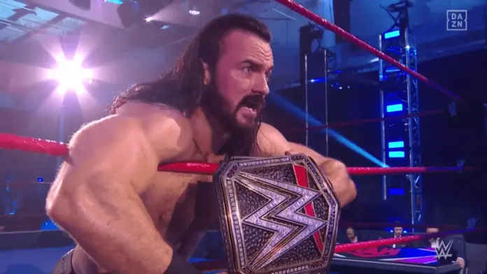 WWE-Champion Drew McIntyre bei WWE Raw am 8.6.20 - (c) 2020 WWE. All Rights Reserved.