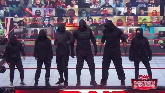 RETRIBUTION zerstören den WWE Raw Main Event - (c) 2020 WWE. All Rights Reserved.