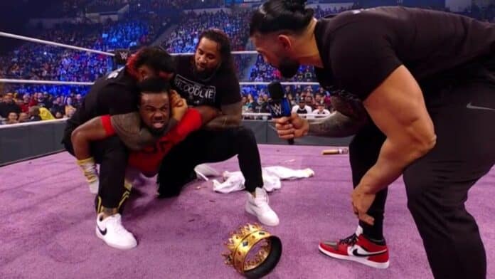 Roman Reigns zerstört King Woods' Krone! WWE SmackDown - 19. November 2021 - Foto: (c) 2021 WWE. All Rights Reserved.