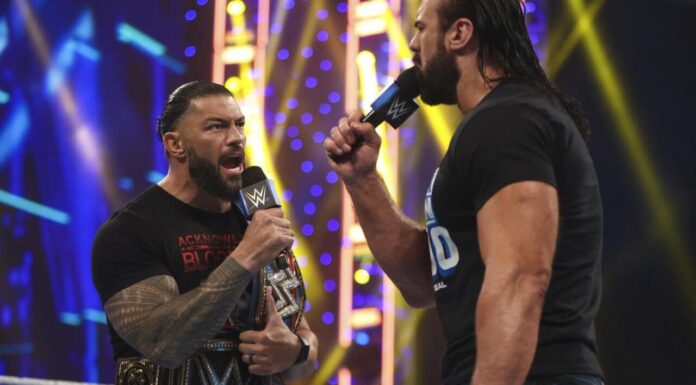 Drew und Roman haben sich was zu sagen! SmackDown vom 19. August 2022 - Foto: WWE. All Rights Reserved.