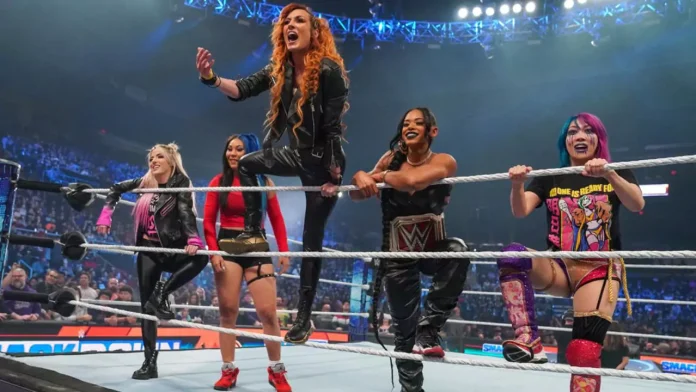 Becky Lynch ist pünktlich für WWE Survivor Series WarGames am Start - (c) WWE. All Rights Reserved.
