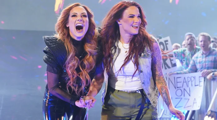 Becky Lynch und Lita griffen bei WWE Raw vom 27. Februar 2023 auf die Women's-Tag-Team-Titel an!