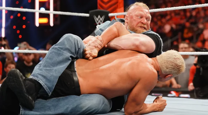 Kann Cody Rhodes nach diesem Lesnar-Angriff noch weitermachen? / WWE Raw vom 22. Mai 2023 / Bild: (c) WWE