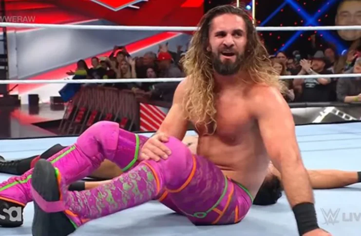 Im Match gegen Jinder Mahl: Seth Rollins erleidet eine Knieverletzung / (c) 2024 WWE